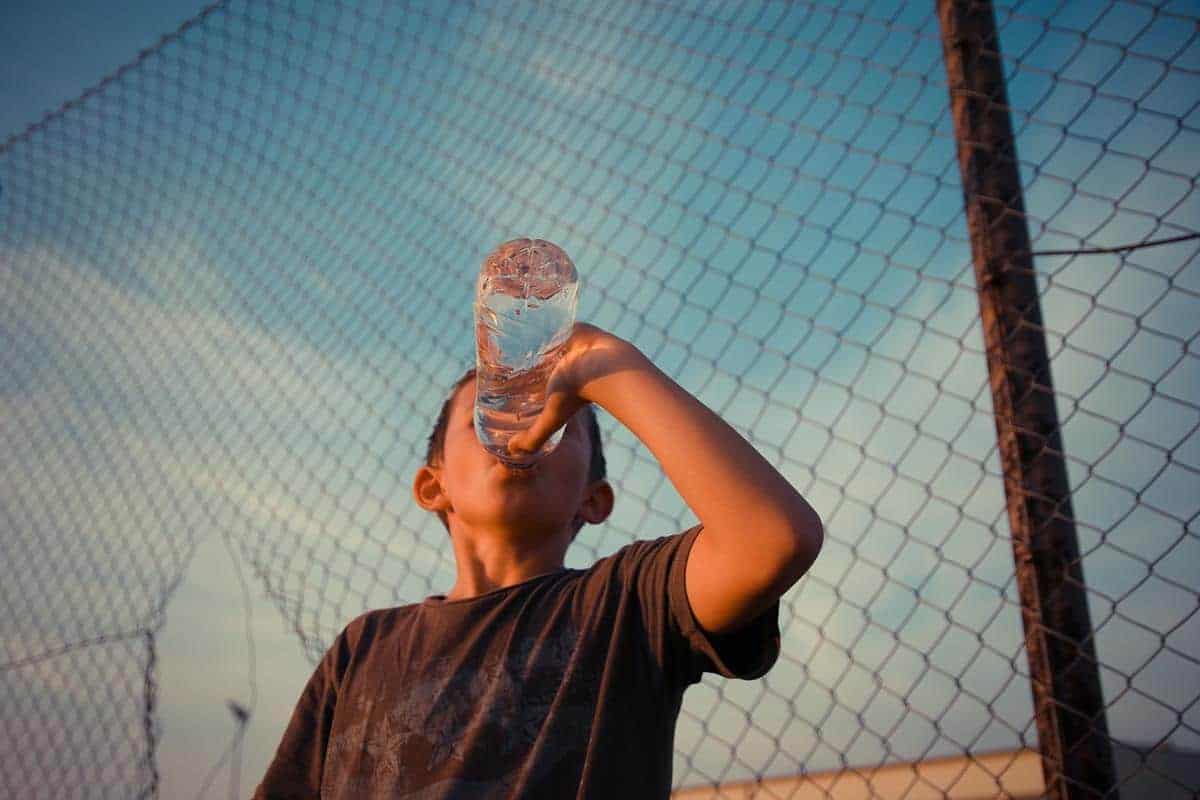 acqua bisogna bere