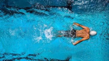 allenamento in piscina