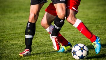 Come scegliere gli scarpini da calcio